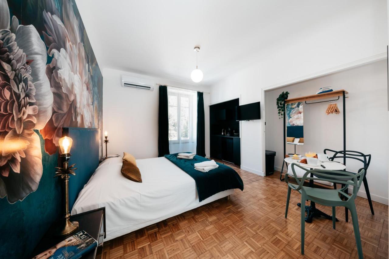 Les Precieuses Suites & Spa II Avignon Bagian luar foto